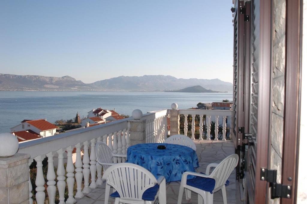 Apartments Jobst Trogir Room photo